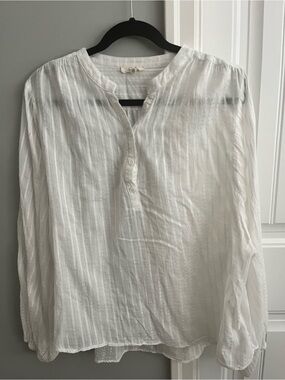 Easel white cotten blouse